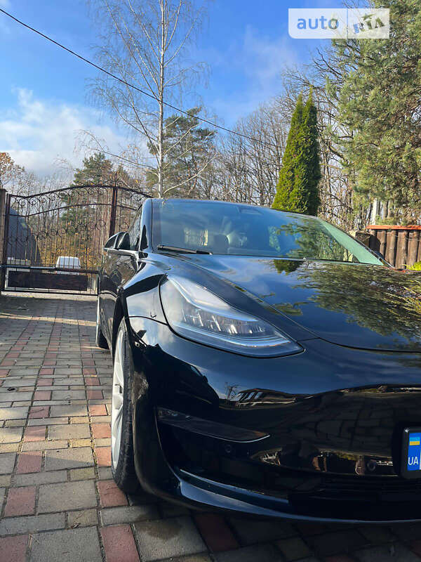 Седан Tesla Model 3 2018 в Запорожье