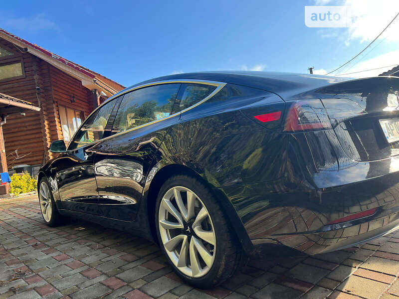 Седан Tesla Model 3 2018 в Запорожье