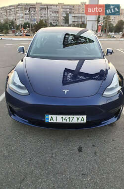 Седан Tesla Model 3 2019 в Броварах