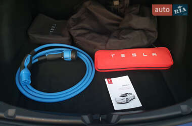 Седан Tesla Model 3 2019 в Броварах