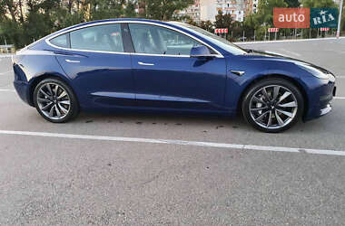 Седан Tesla Model 3 2019 в Броварах