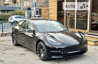 Седан Tesla Model 3 2023 в Києві