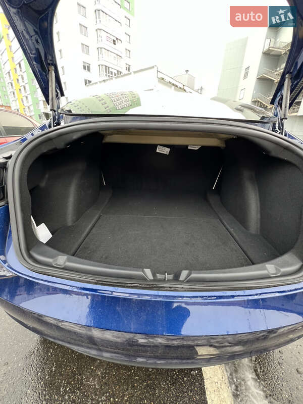 Седан Tesla Model 3 2020 в Полтаве