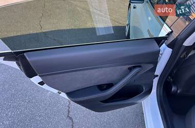 Седан Tesla Model 3 2020 в Харькове