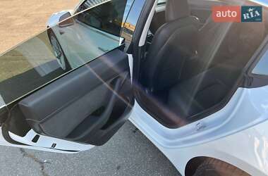 Седан Tesla Model 3 2020 в Харькове