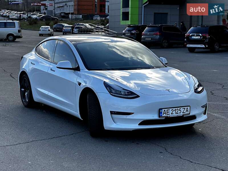 Седан Tesla Model 3 2019 в Кривом Роге