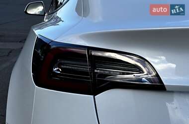 Седан Tesla Model 3 2019 в Кривому Розі