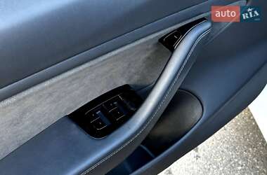 Седан Tesla Model 3 2019 в Кривом Роге