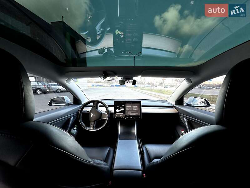 Седан Tesla Model 3 2019 в Кривом Роге