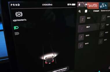 Седан Tesla Model 3 2019 в 