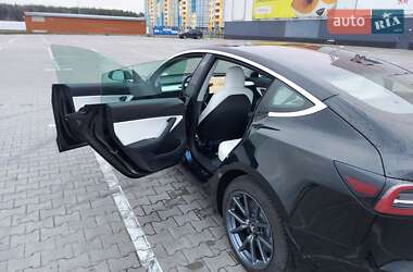 Седан Tesla Model 3 2019 в Киеве