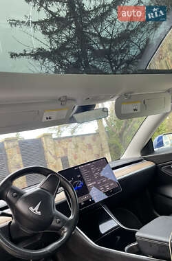 Седан Tesla Model 3 2018 в 