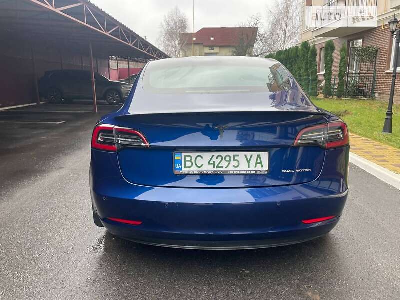Седан Tesla Model 3 2020 в Запорожье