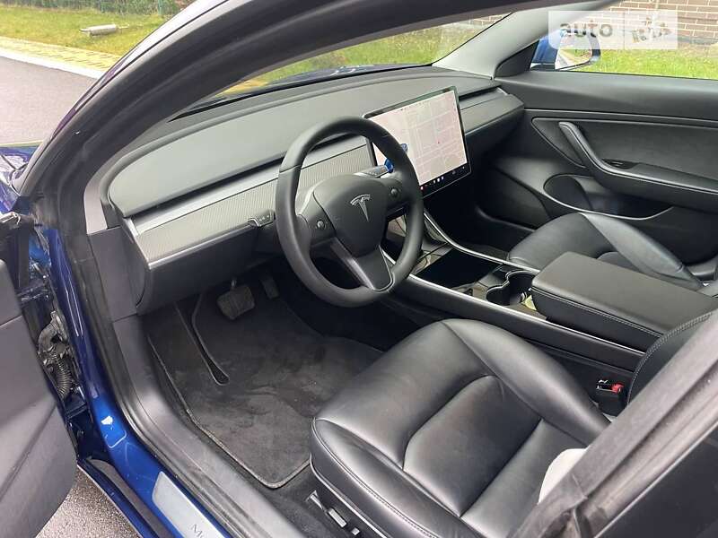 Седан Tesla Model 3 2020 в Запорожье