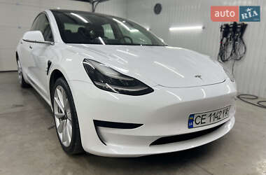 Седан Tesla Model 3 2020 в Черновцах