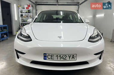 Седан Tesla Model 3 2020 в Черновцах