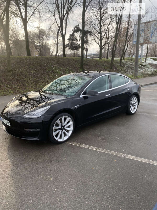 Седан Tesla Model 3 2020 в Днепре