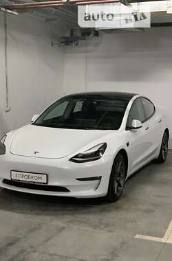 Седан Tesla Model 3 2021 в Борисполе