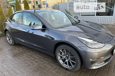 Седан Tesla Model 3 2022 в Виннице