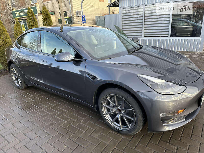 Седан Tesla Model 3 2022 в Вінниці