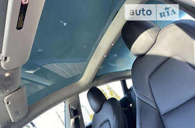 Седан Tesla Model 3 2022 в Виннице