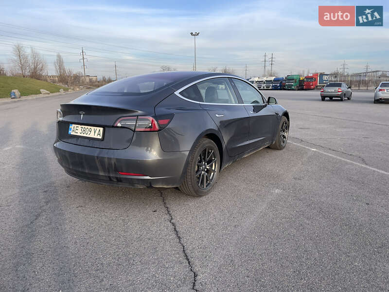 Седан Tesla Model 3 2017 в Днепре