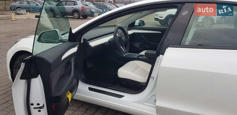 Седан Tesla Model 3 2021 в Запорожье