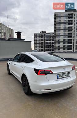 Седан Tesla Model 3 2019 в Києві
