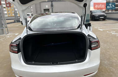 Седан Tesla Model 3 2019 в Києві