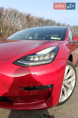 Седан Tesla Model 3 2018 в Днепре