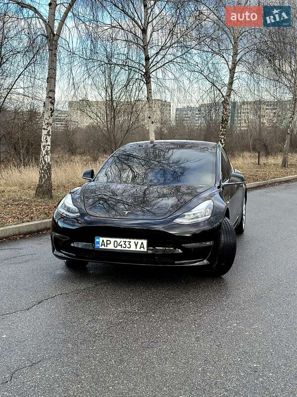 Седан Tesla Model 3 2018 в Запоріжжі