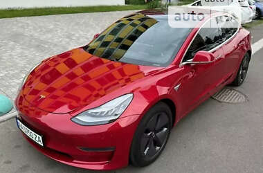 Седан Tesla Model 3 2018 в Киеве