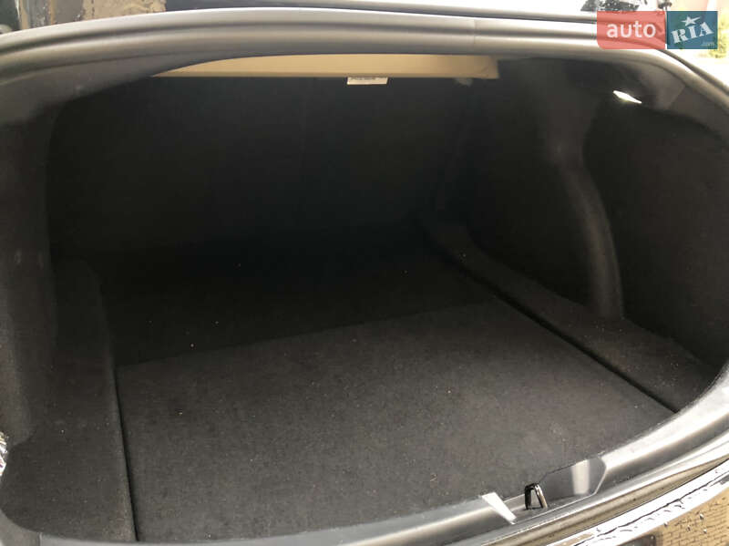 Седан Tesla Model 3 2022 в Киеве
