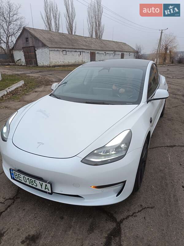 Седан Tesla Model 3 2022 в Одесі