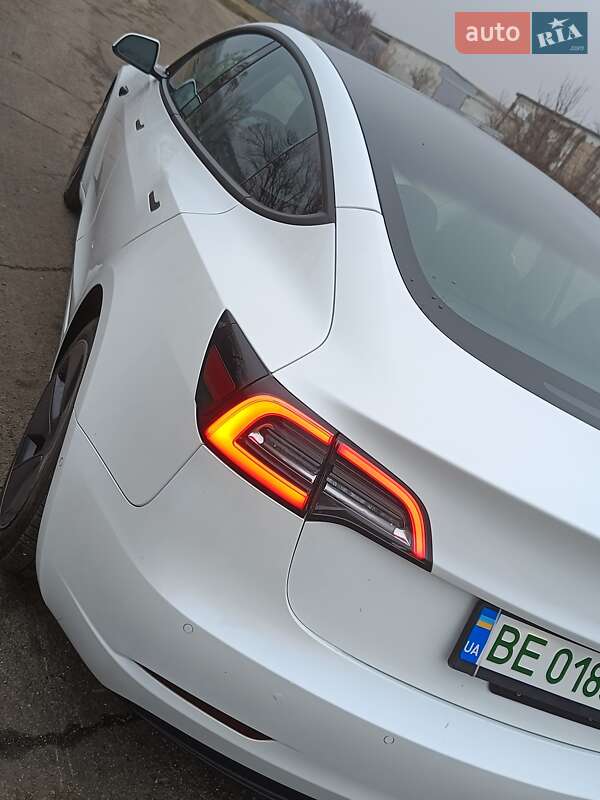 Седан Tesla Model 3 2022 в Одесі