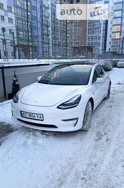 Седан Tesla Model 3 2020 в Івано-Франківську