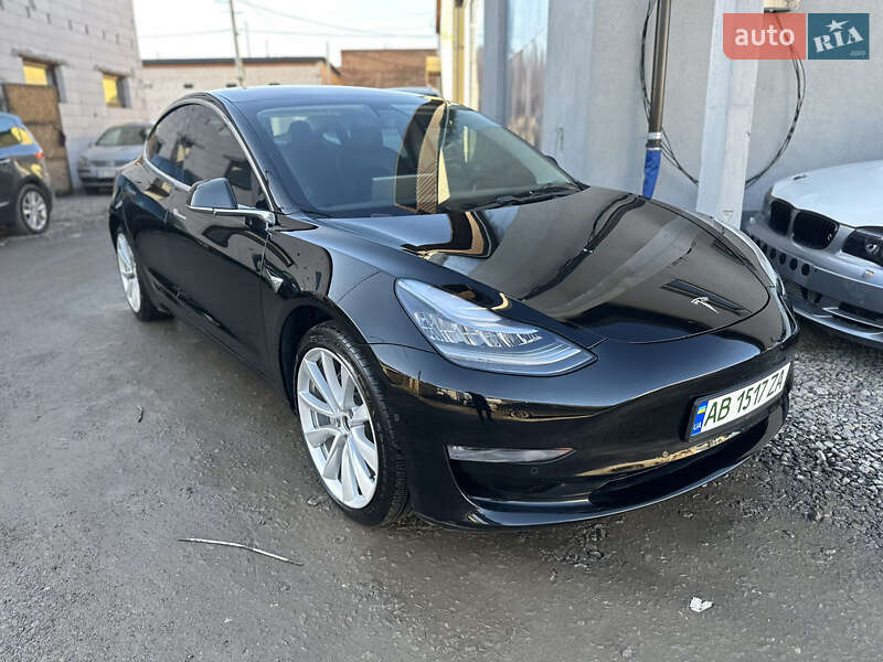 Седан Tesla Model 3 2017 в Вінниці