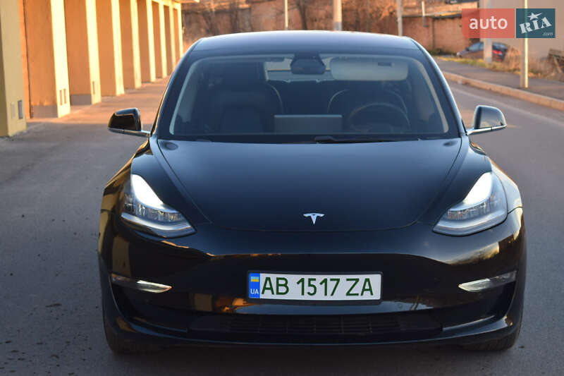 Седан Tesla Model 3 2017 в Вінниці