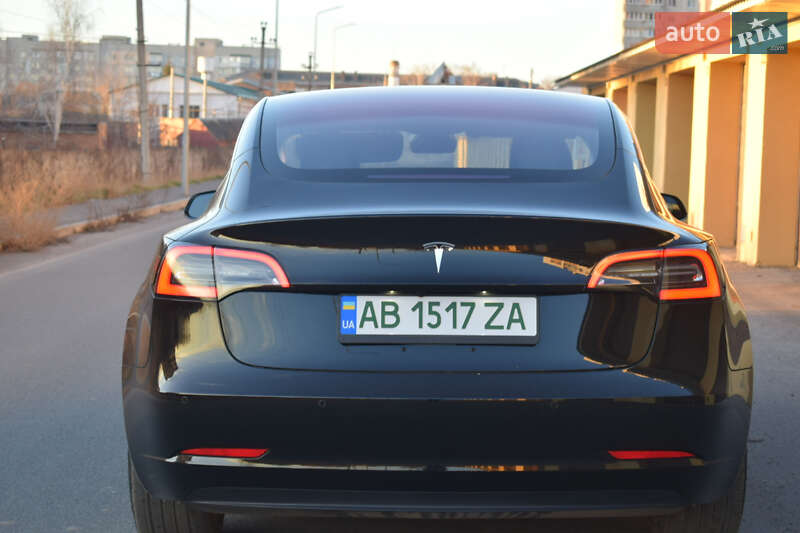 Седан Tesla Model 3 2017 в Вінниці