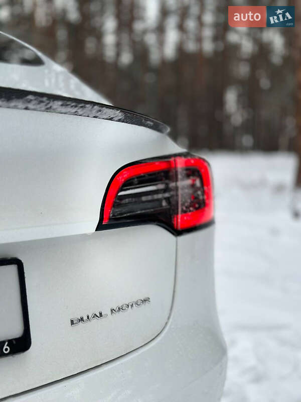 Седан Tesla Model 3 2021 в Киеве фото 12 Седан Tesla Model 3 2021 в Киеве