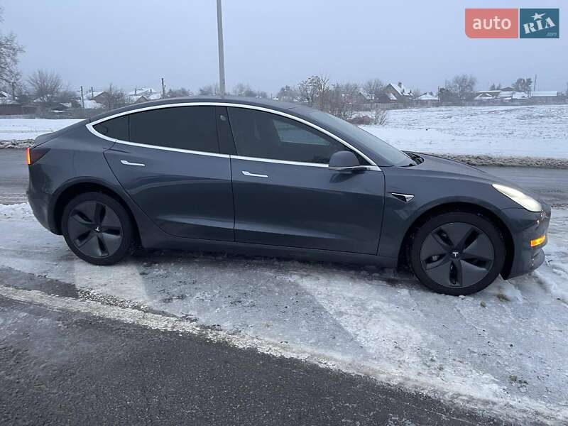 Седан Tesla Model 3 2018 в Харькове