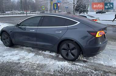 Седан Tesla Model 3 2018 в 