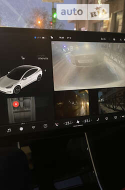 Седан Tesla Model 3 2019 в Киеве