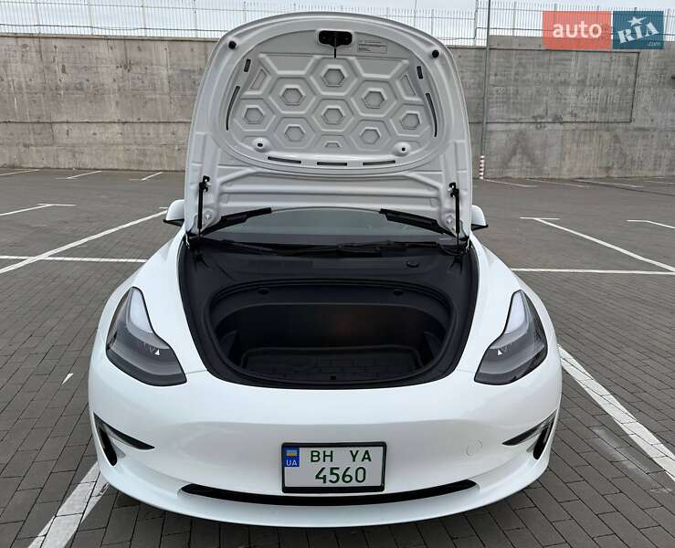 Седан Tesla Model 3 2023 в Одессе фото 40 Седан Tesla Model 3 2023 в Одессе