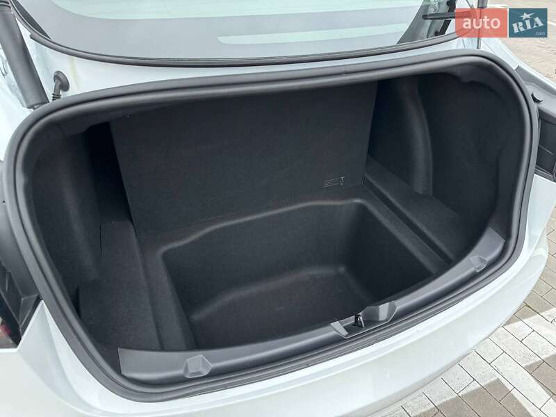 Седан Tesla Model 3 2023 в Одессе фото 36 Седан Tesla Model 3 2023 в Одессе