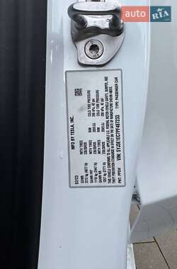 Седан Tesla Model 3 2023 в Одесі