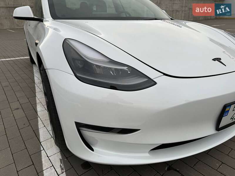 Седан Tesla Model 3 2023 в Одессе