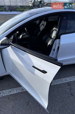Седан Tesla Model 3 2019 в Львове