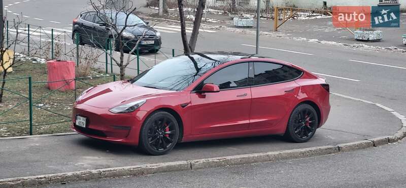 Седан Tesla Model 3 2022 в Киеве