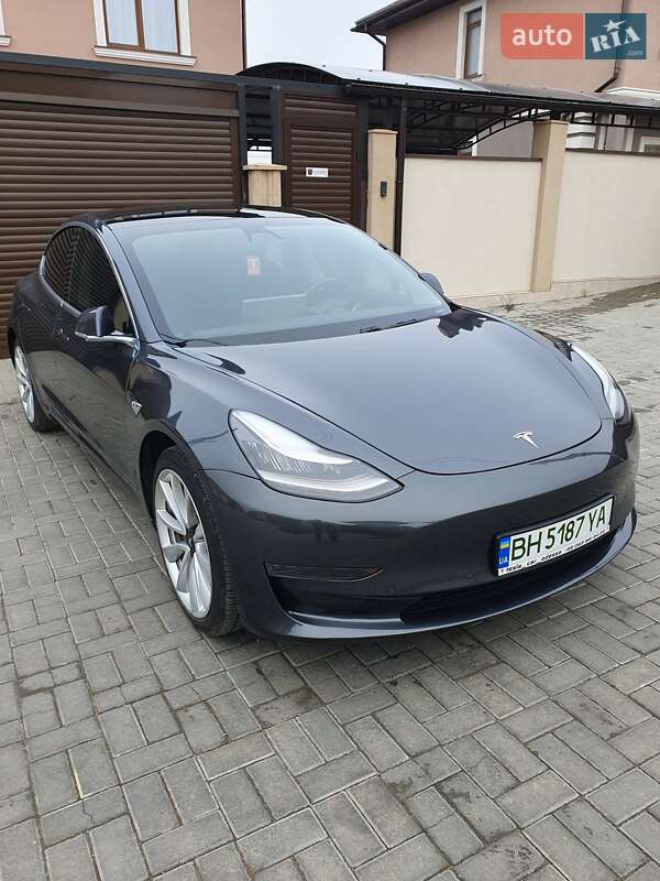 Седан Tesla Model 3 2018 в Одессе